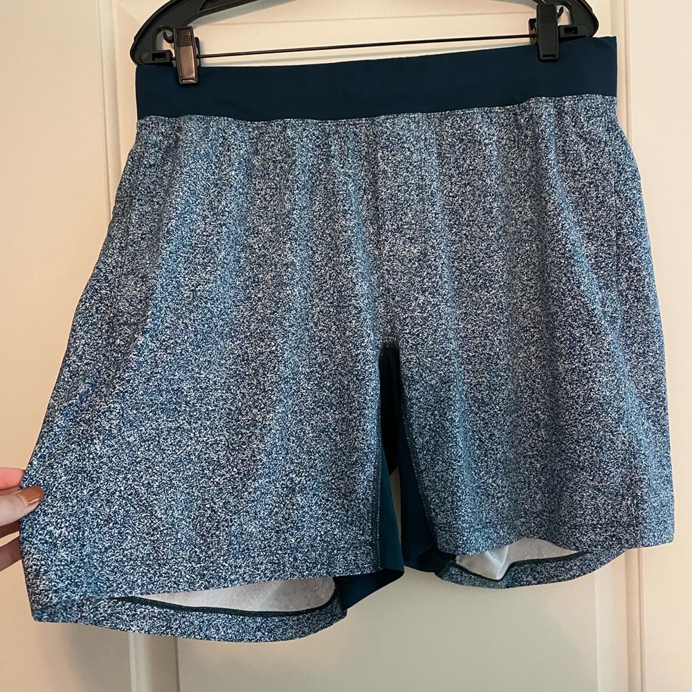 MENS LULULEMON Athletic Running Shorts // XL - grey/green speckled